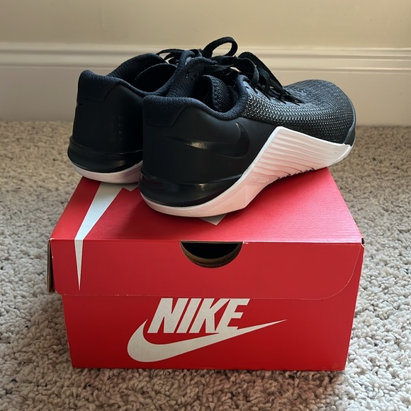 NIKE Metcon Training Shoes Black - Picture 4 of 7